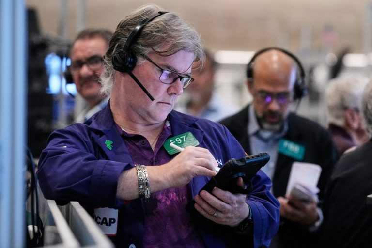 Wall Street rallies toward more records as gold’s price slumps again