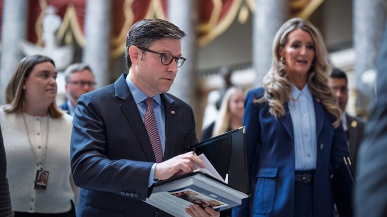 GOP struggles to avoid ObamaCare boomerang amid shutdown