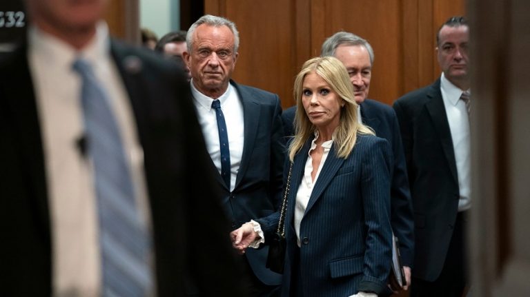 Cheryl Hines refuses to acknowledge RFK Jr.’s cheating allegations in her book: Source