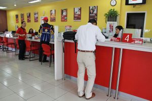 Holiday spending seen lifting banks’ Q4 profits