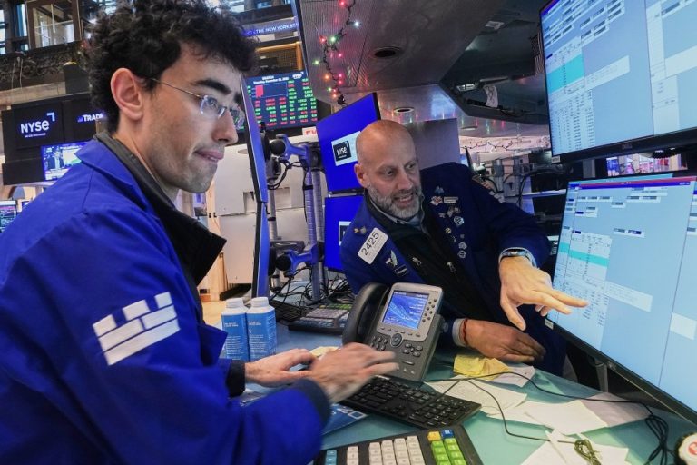 US stocks drift ahead of Tuesday’s looming jobs report