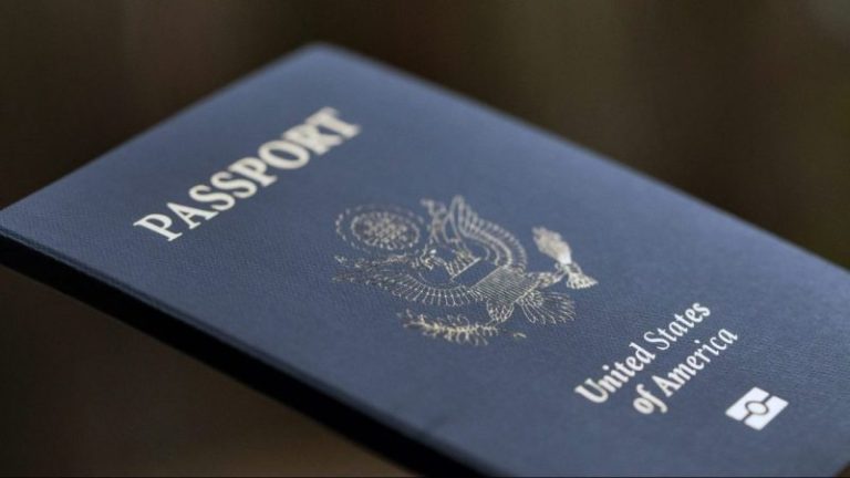 Senator introduces bill to eliminate dual citizenship