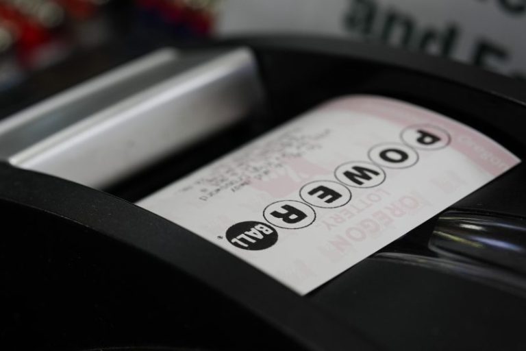Powerball jackpot rolls to $875M