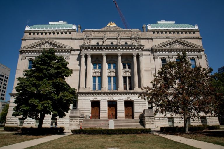 Pressure mounts on Indiana GOP holdouts to approve redistricting